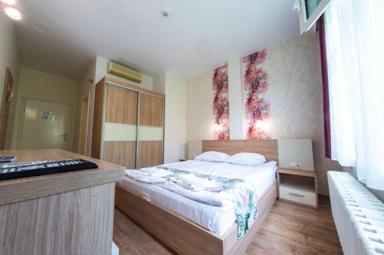 Hotel Ezeroto Stara Zagora Exterior photo